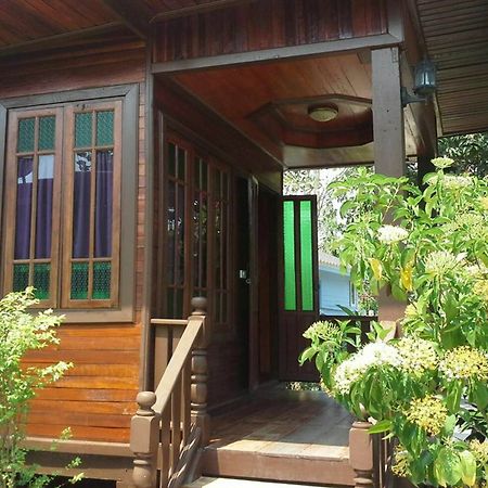 פראצ'ין בורי Hug Home Resort מראה חיצוני תמונה