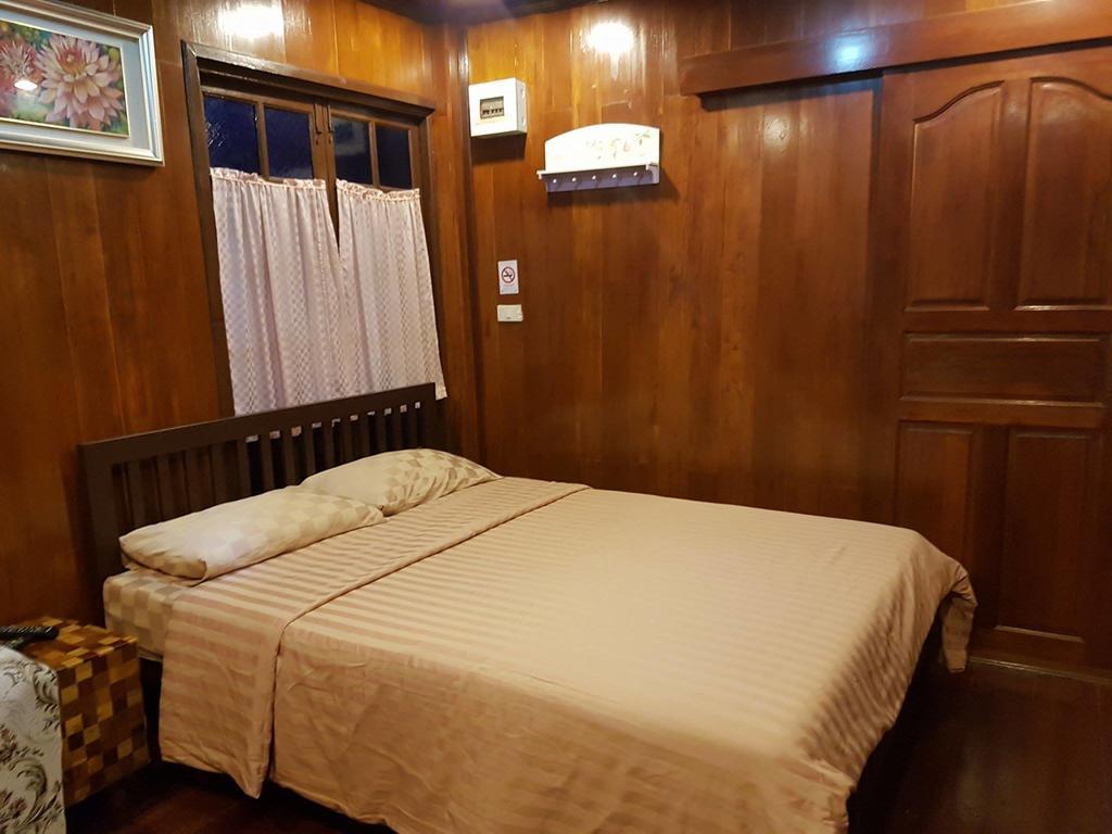 פראצ'ין בורי Hug Home Resort מראה חיצוני תמונה