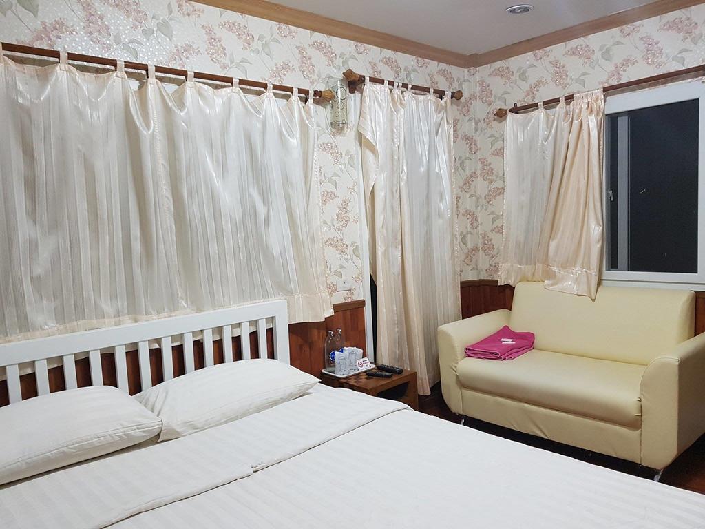 פראצ'ין בורי Hug Home Resort מראה חיצוני תמונה