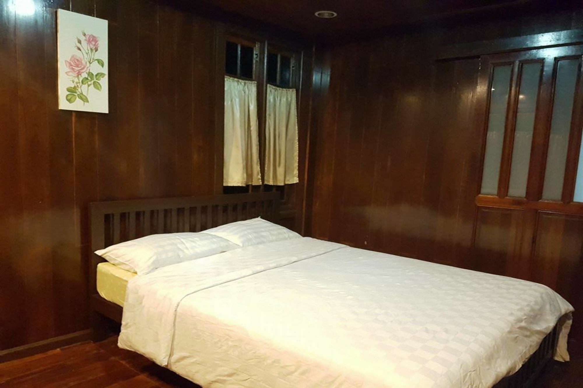 פראצ'ין בורי Hug Home Resort מראה חיצוני תמונה